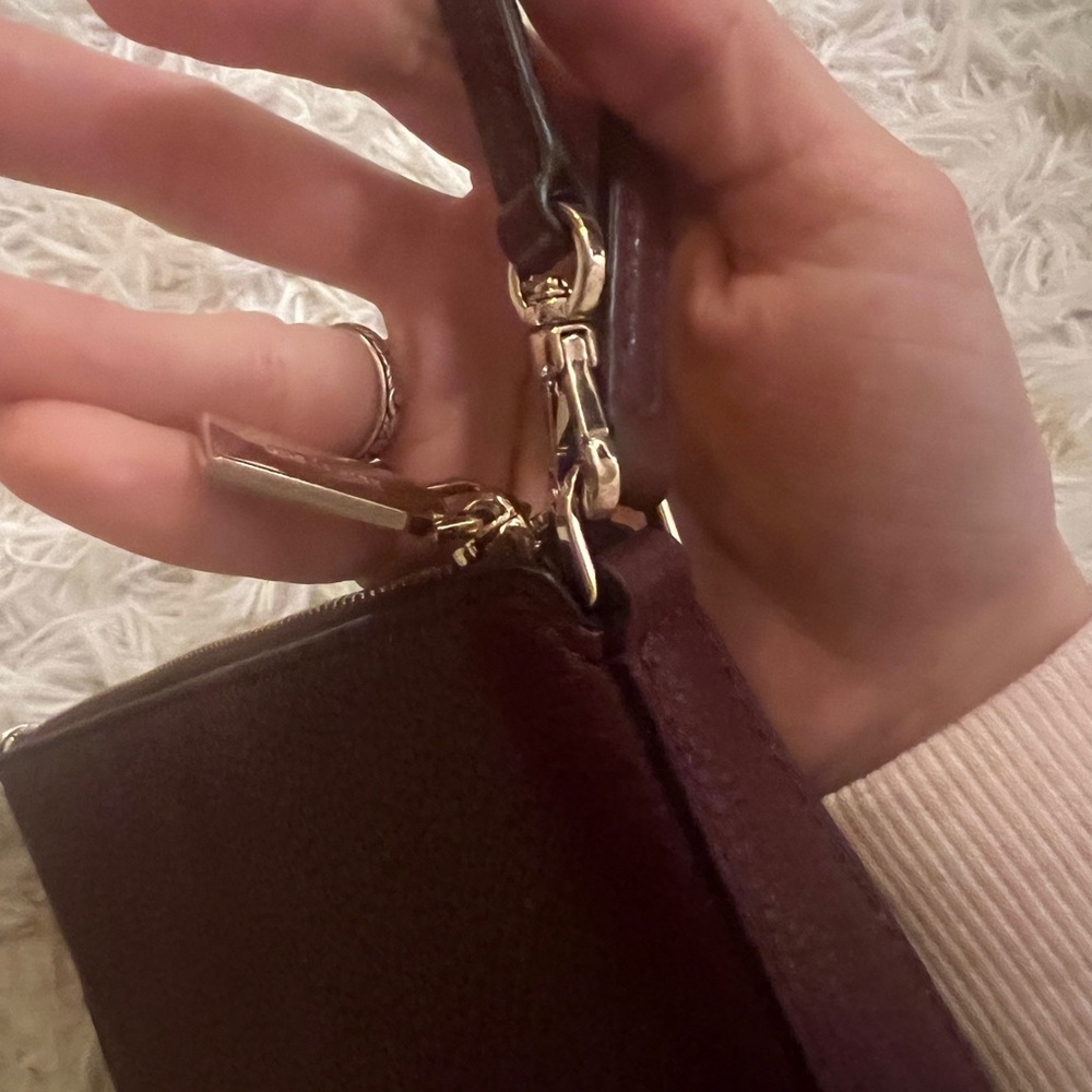 Kate Spade Leila Pebbled Leather Convertible Wristlet Cherrywood NWOT Classic - Picture 5 of 13